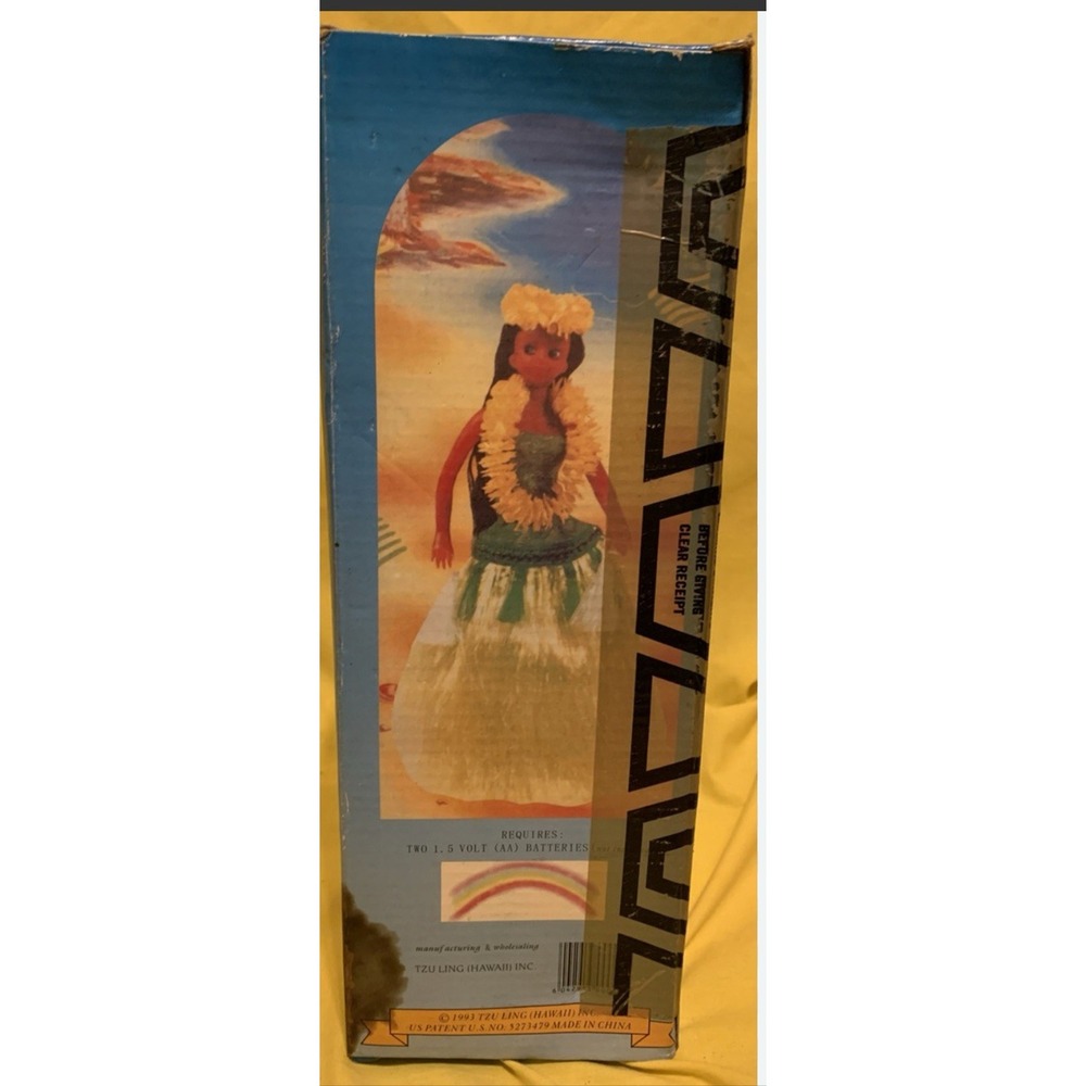 Vintage Pearly Shells Walking Dancing‎ Hula Doll 1993 In box
